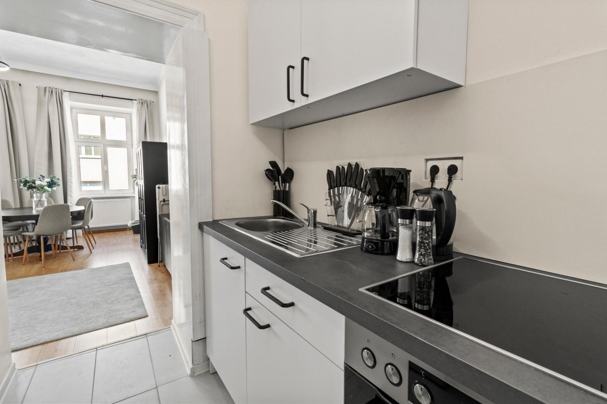 Spacious Apartment, 3 Min To U6 Metro Vienne Extérieur photo