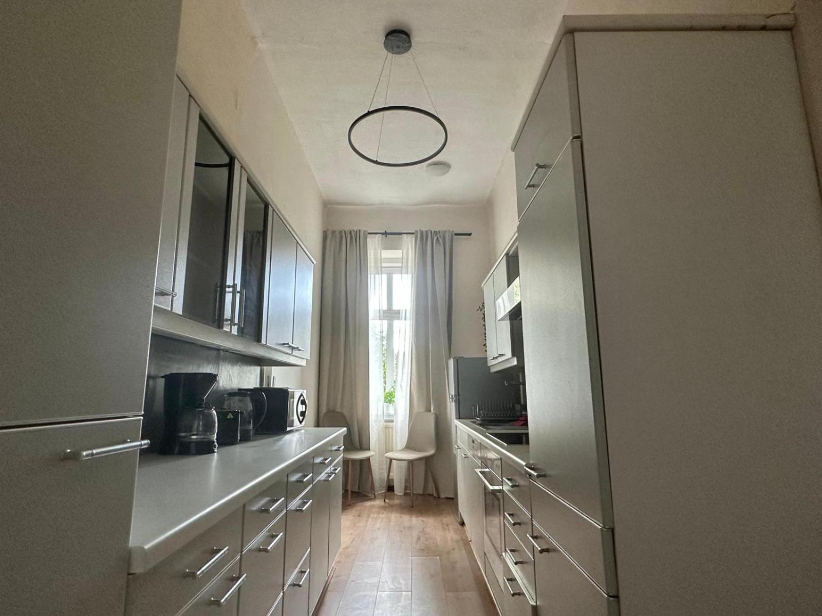 Spacious Apartment, 3 Min To U6 Metro Vienne Extérieur photo