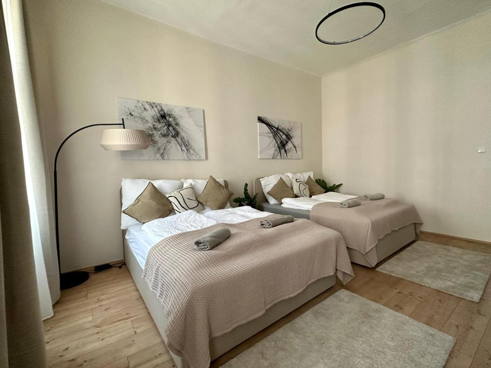 Spacious Apartment, 3 Min To U6 Metro Vienne Extérieur photo