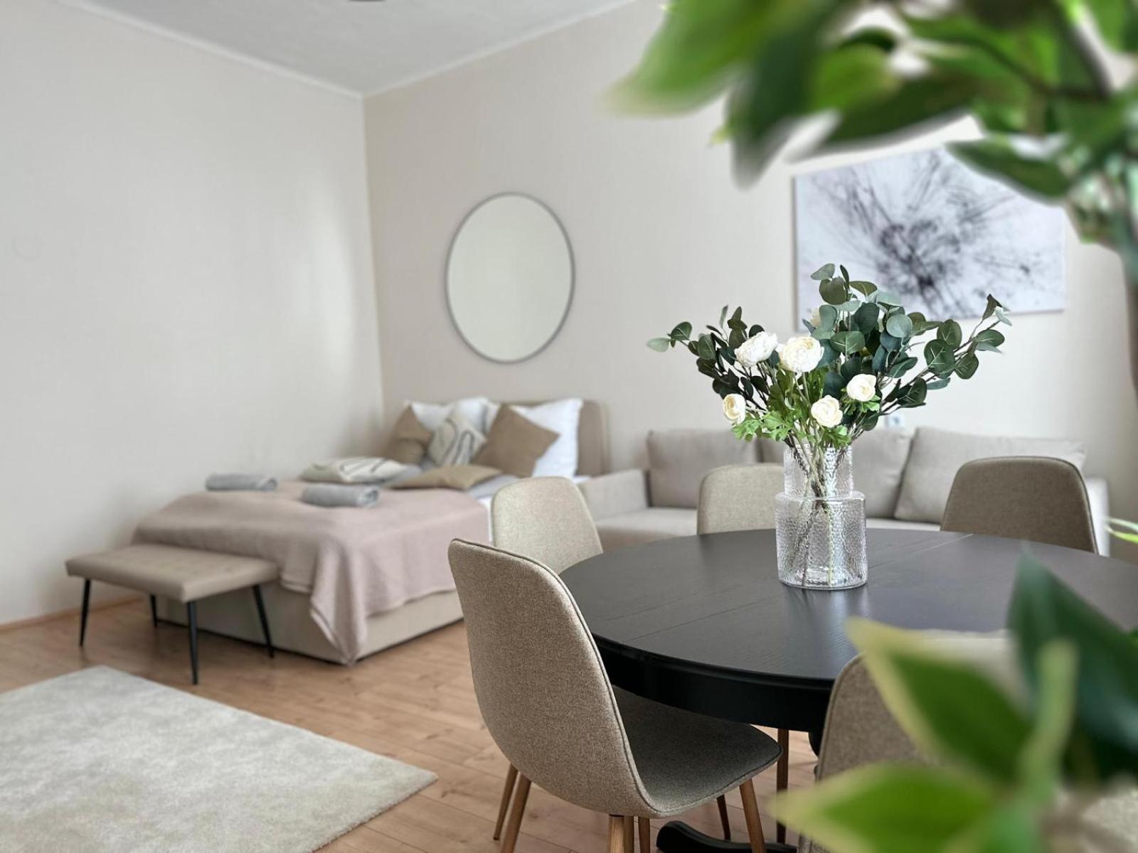 Spacious Apartment, 3 Min To U6 Metro Vienne Extérieur photo