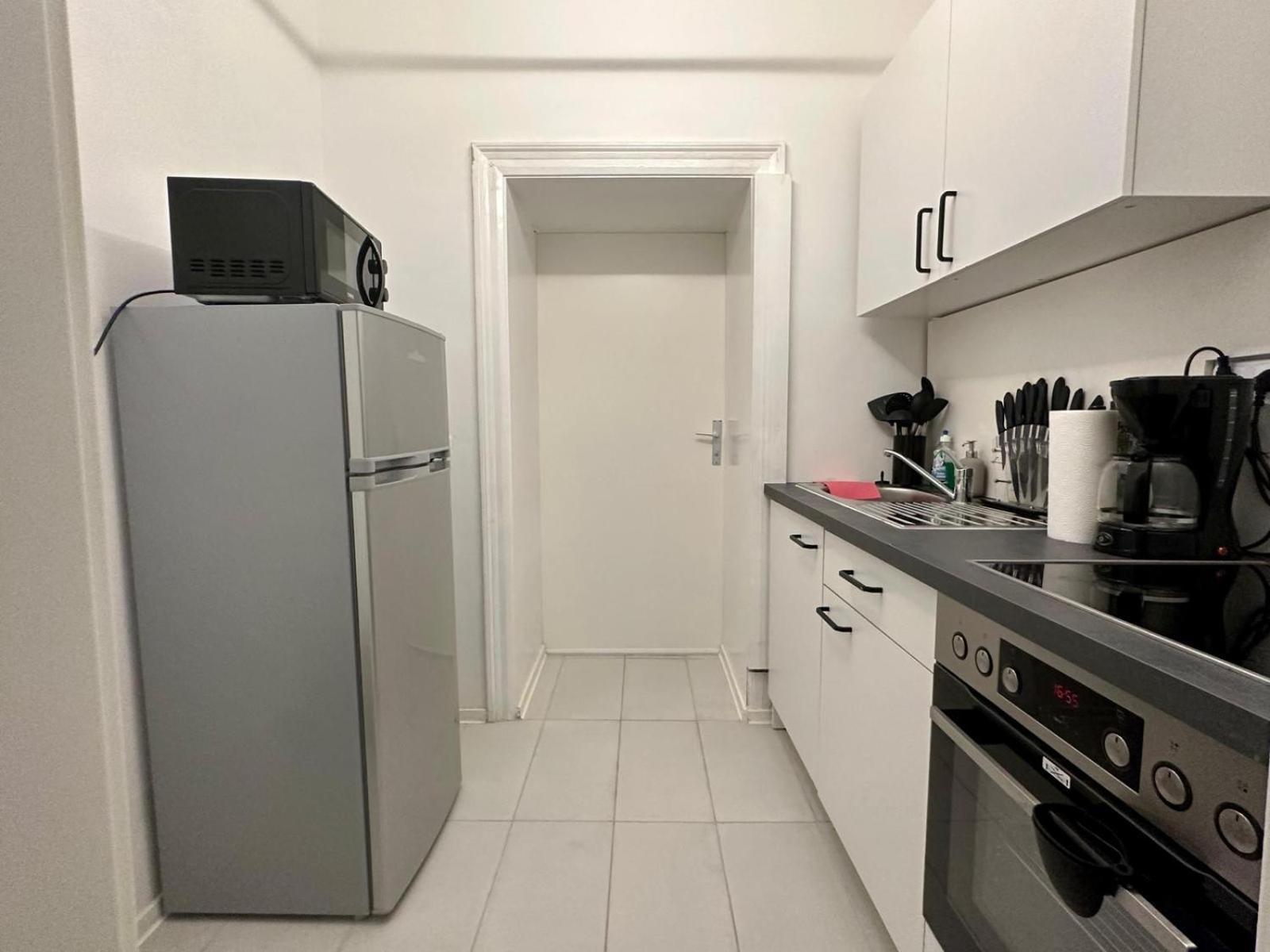 Spacious Apartment, 3 Min To U6 Metro Vienne Extérieur photo