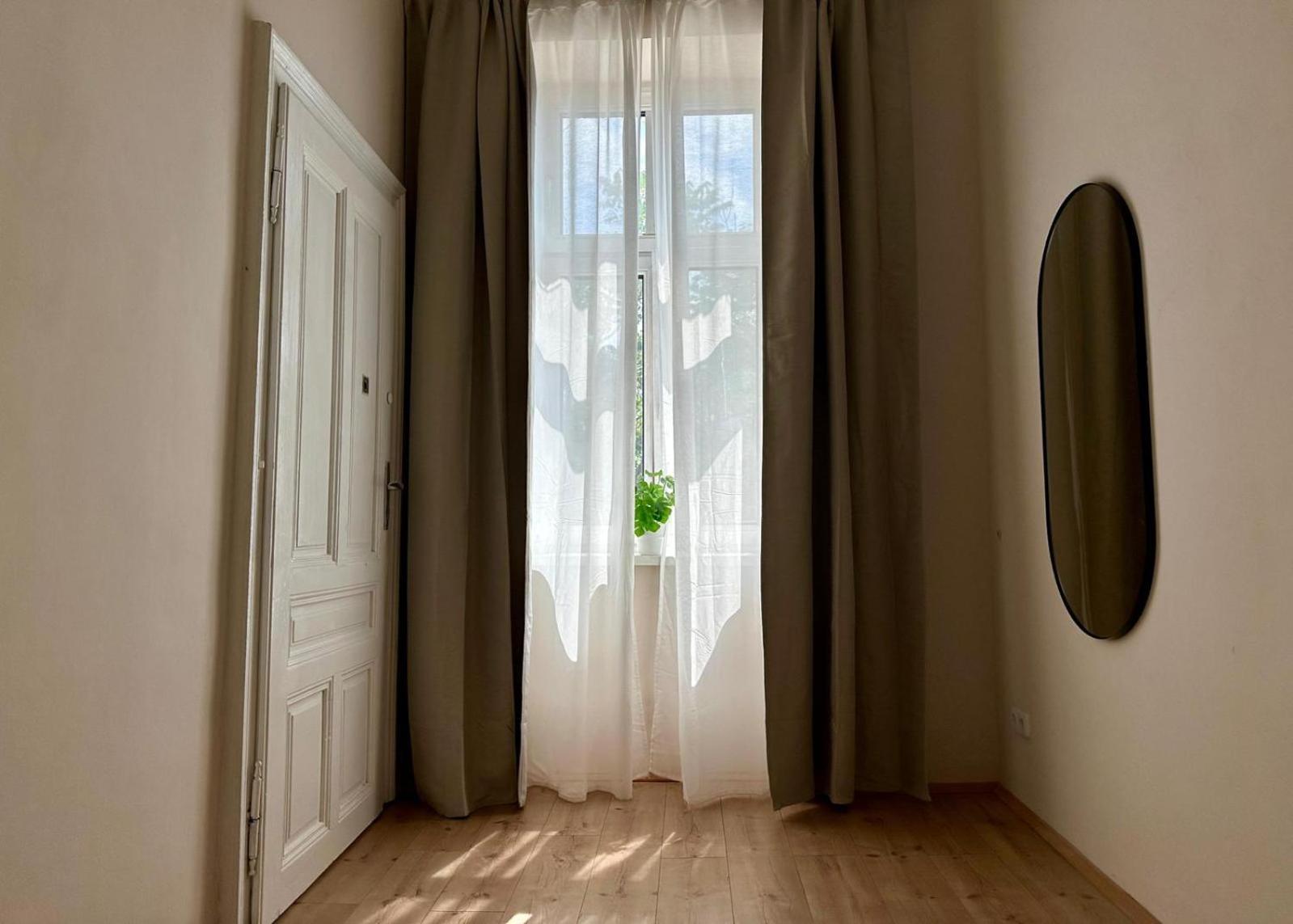 Spacious Apartment, 3 Min To U6 Metro Vienne Extérieur photo